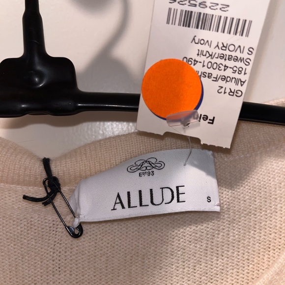 Allude Cashmere Sweater - Picture 6 of 12